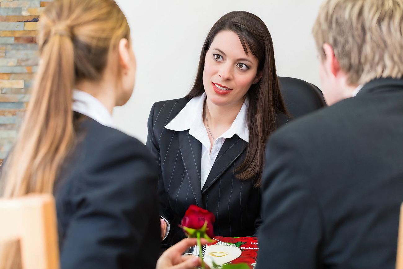 Begravningsbyrå Järna - Södertälje Begravningsbyrå Järna - Begravningar Järna med omnejd - Personal - 1 Begravningsbyrå Järna - Södertälje Begravningsbyrå Järna - Begravningar Järna med omnejd - Personal - 1